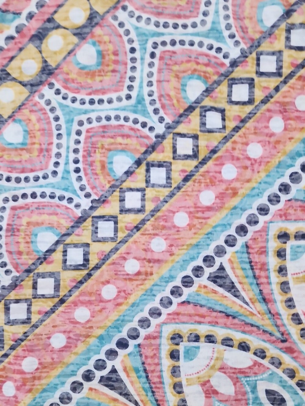 Multicolor Geometric Racerback Tank Top - Picture 3 of 5